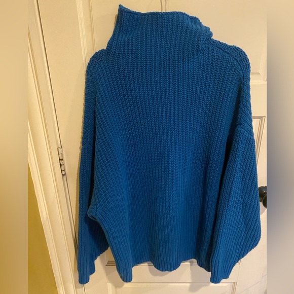 Free People Swim Too Deep Oversized Mock Neck Sweater in Mykonos Blue Size L - Picture 9 of 11